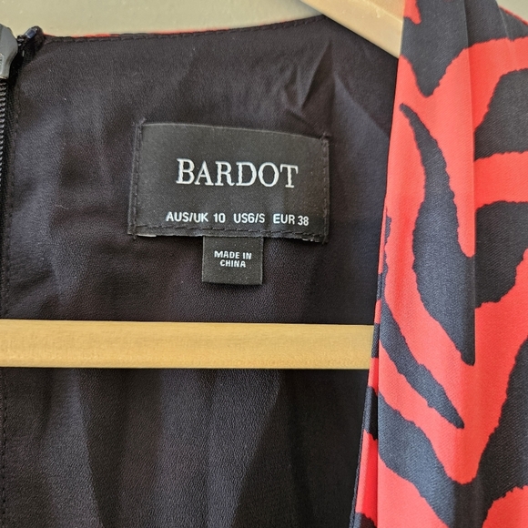 Bardot Red Animal Print VNeckline Long Sleeve Wrap Style Mini Dress Size US 6. - Picture 15 of 16